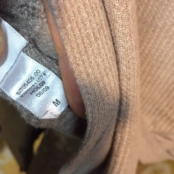 VTG GAP (RED) E.V.Day Collab Thermal Medium Cross - Picture 8 of 8